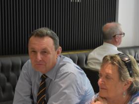 Ewan McLeod - DSC_0051 (800x533)