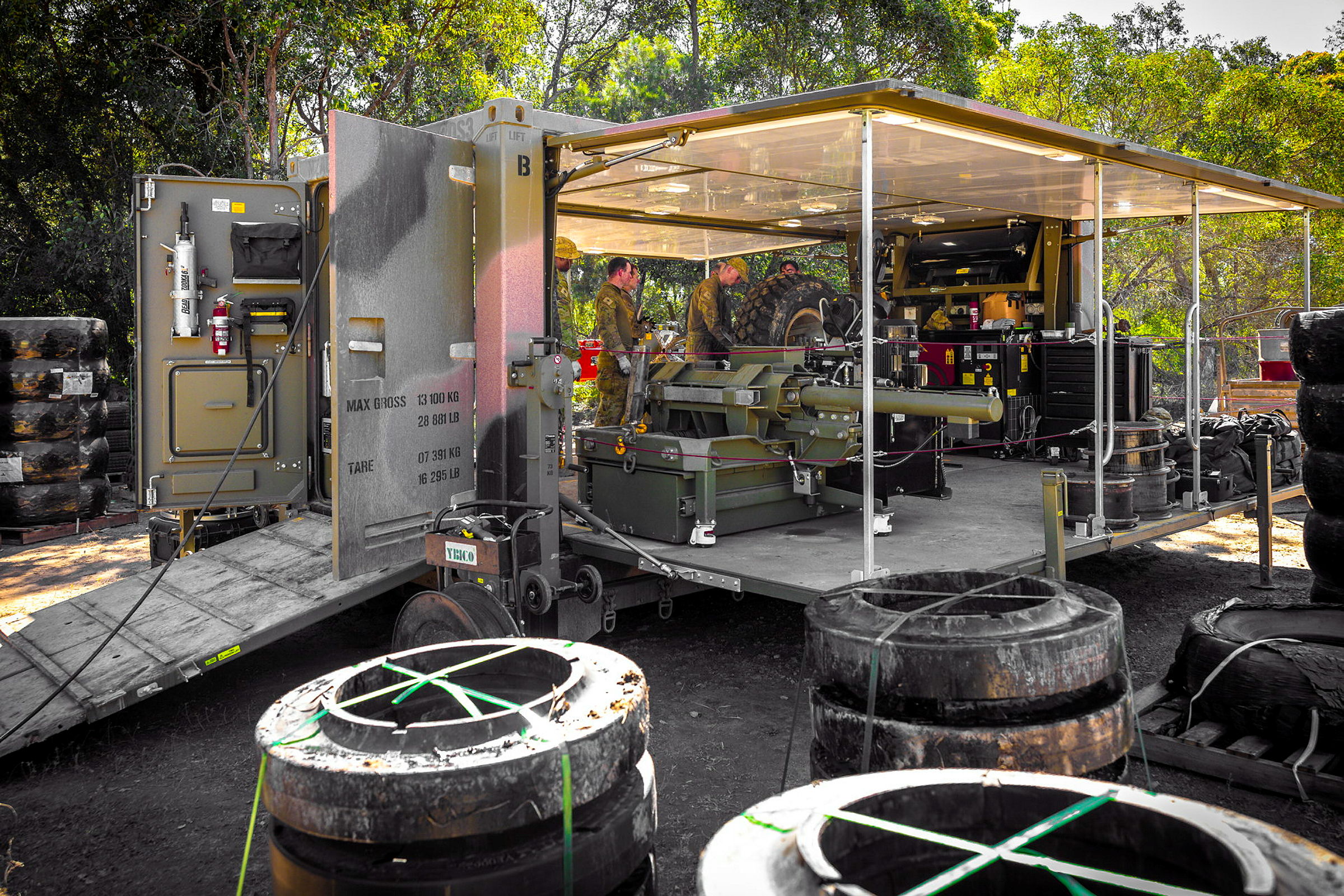 Deployable Tye machine
